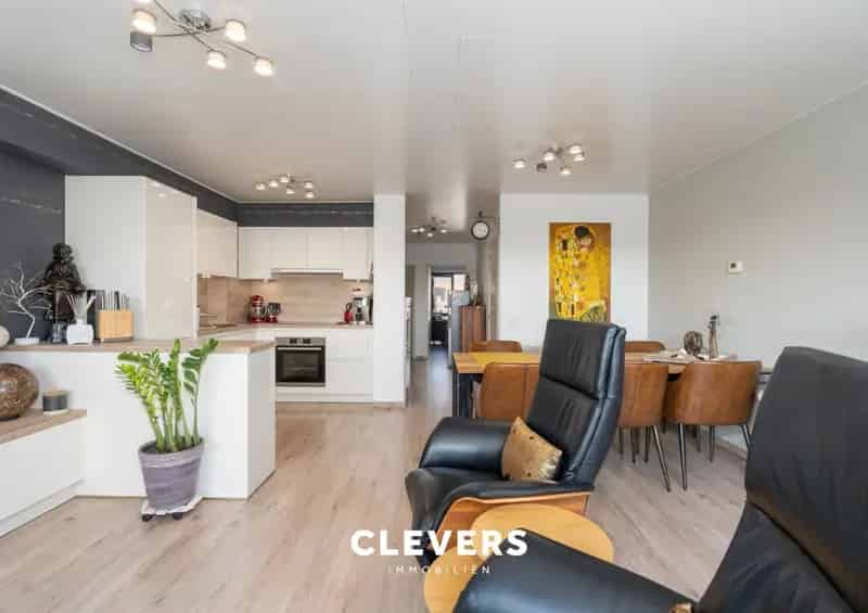 Appartement te koop gerenoveerd 2 slaapkamers