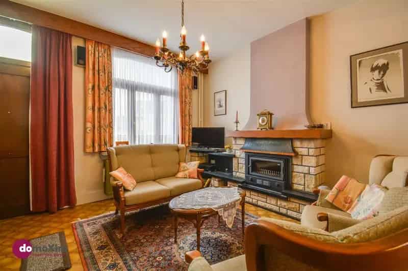 Te renoveren halfopen woning Hever