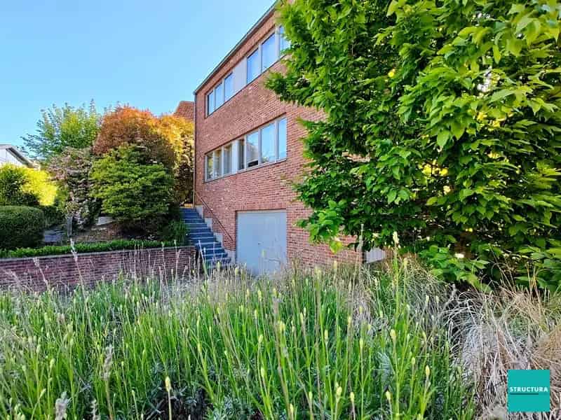 Huis te koop: Rustige woning met groen zicht en veel potentieel