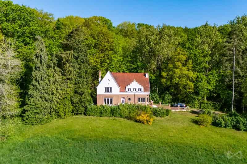 Huis te koop Overijse: Renovatieproject 276m² in groene oase