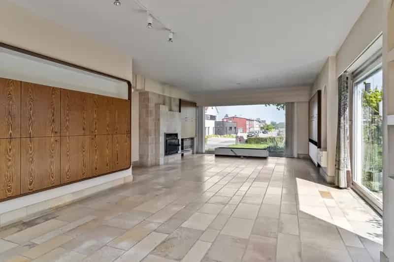 Huis te koop: Jaren 60 woning met renovatie potentieel