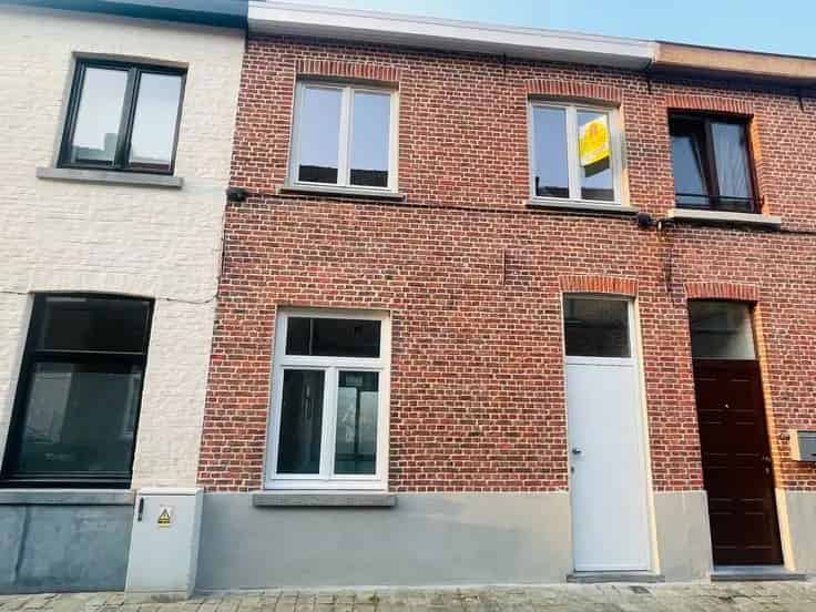 Huis Te Koop Brugge Centrum: Gerenoveerde Stadswoning 2 slaapkamers