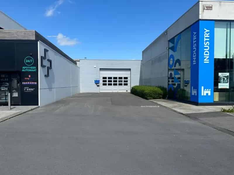 Handelspand te Huur Roeselare 370m²