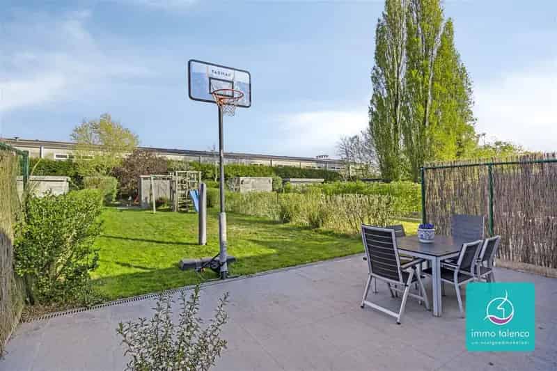 Instapklare woning 3 slaapkamers garage terras tuin