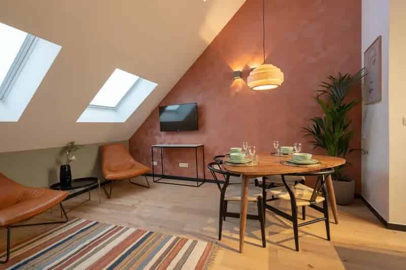 Gemeubileerd Duplex Appartement 80m2 Korte Termijn Verhuur
