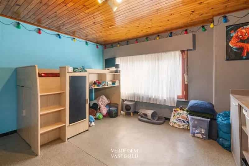 Te renoveren halfopen woning 3 slaapkamers tuin