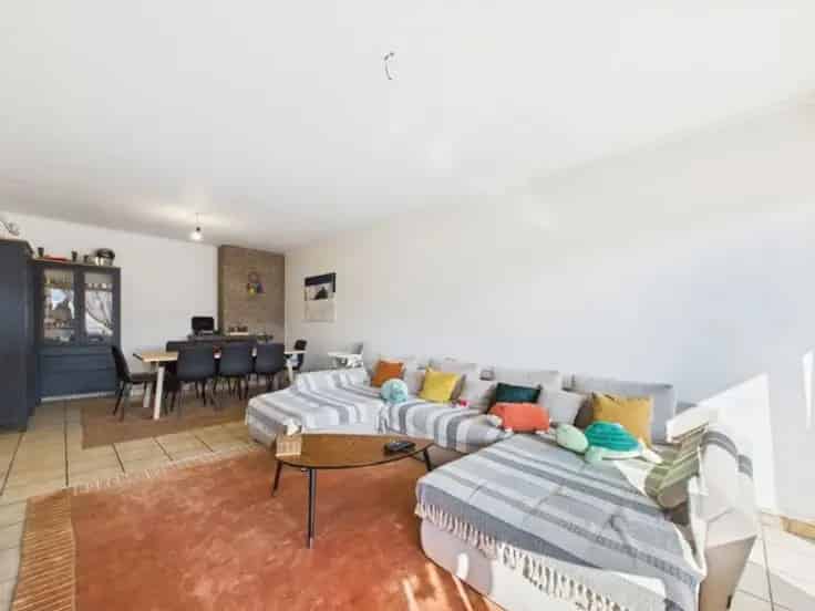 Appartement 75m2 2 slaapkamers Terras Parking Gemeenschappelijk