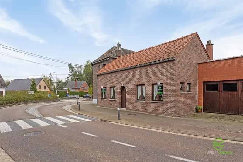 Huis te huur: Dubbelwoonst met zaal 180m² in Budingen