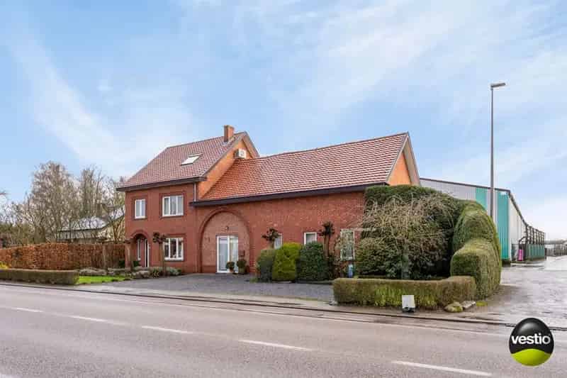Handelspand met Woonst en Hardfruitbedrijf te Koop