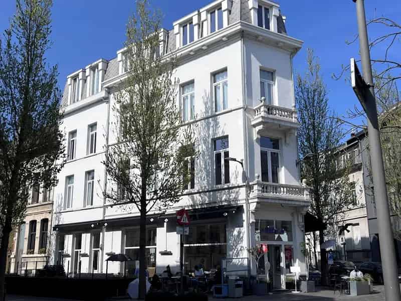 Lichtrijke Duplex te Huur nabij Troonplaats
