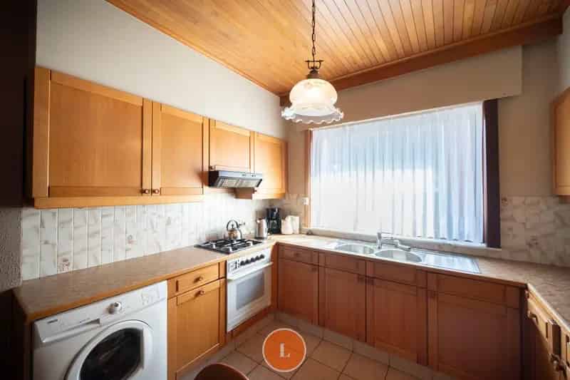 Te renoveren woning centrum Menen