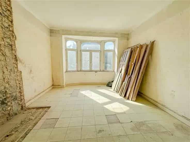 Penthouse Duplex 200m² te renoveren Molenbeek