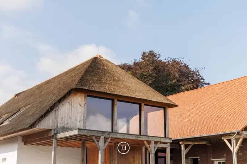 Huis te koop landelijk gelegen hoeve met schuur
