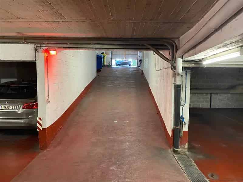 Parkeerplaats nabij EEG