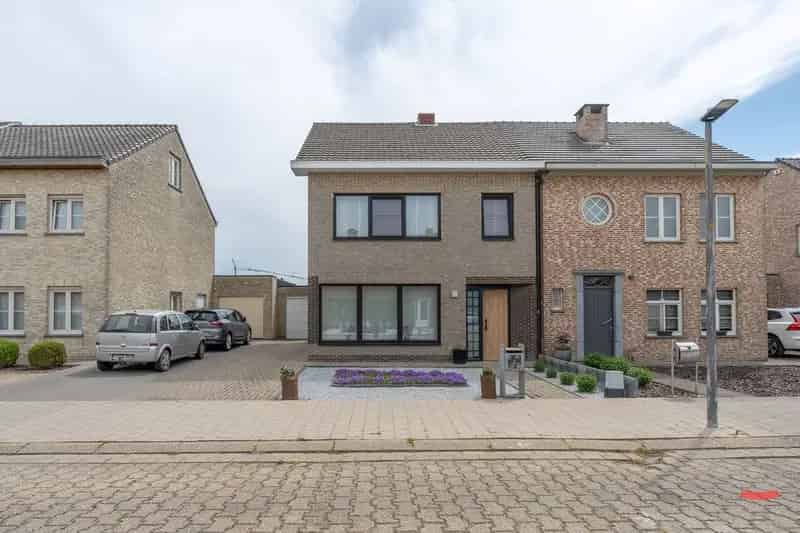 Huis te koop: Instapklare woning met 3 slaapkamers en tuin