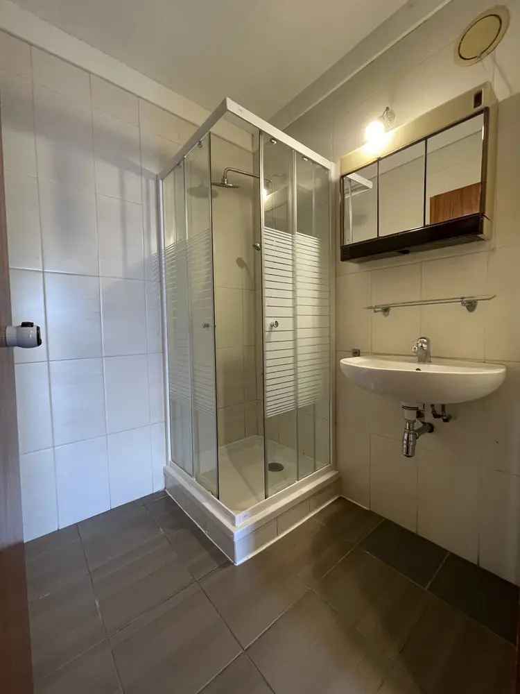Appartement te huur Genk Centrum 2 slaapkamers autostaanplaats