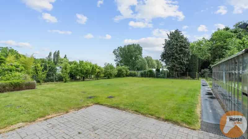 Te renoveren woning Eksaarde 4000m²