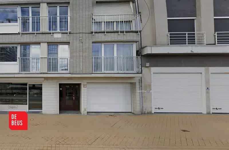 Garage te Koop Oostende Strand Nabij Veilig Complex