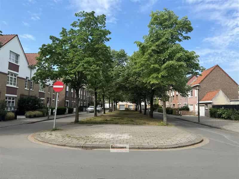 Gerenoveerde gezinswoning 3 slaapkamers tuin studio Antwerpen