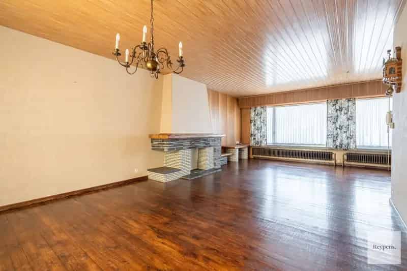 Bel-etage woning met mogelijkheden