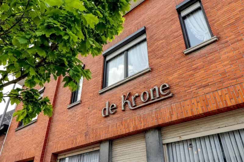 Huis te koop: Bijzonder Ruime woning met veel woonpotentieel