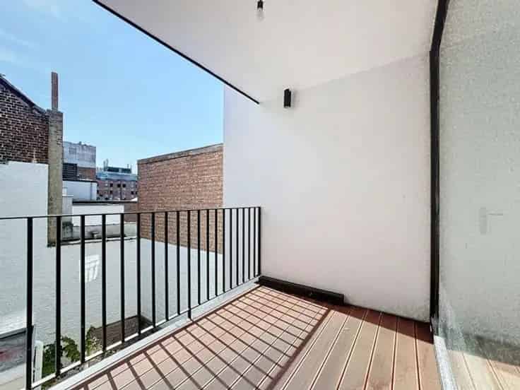 Appartement Te Koop Châtelain 1 Slaapkamer Terrasse Gerenoveerd
