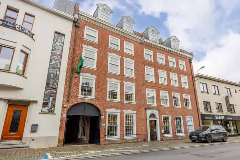 Centraal Gelegen Stijlvol Appartement Te Koop