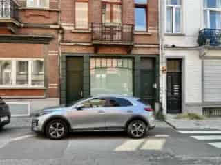 Handelspand te Huur Elsene 45m²