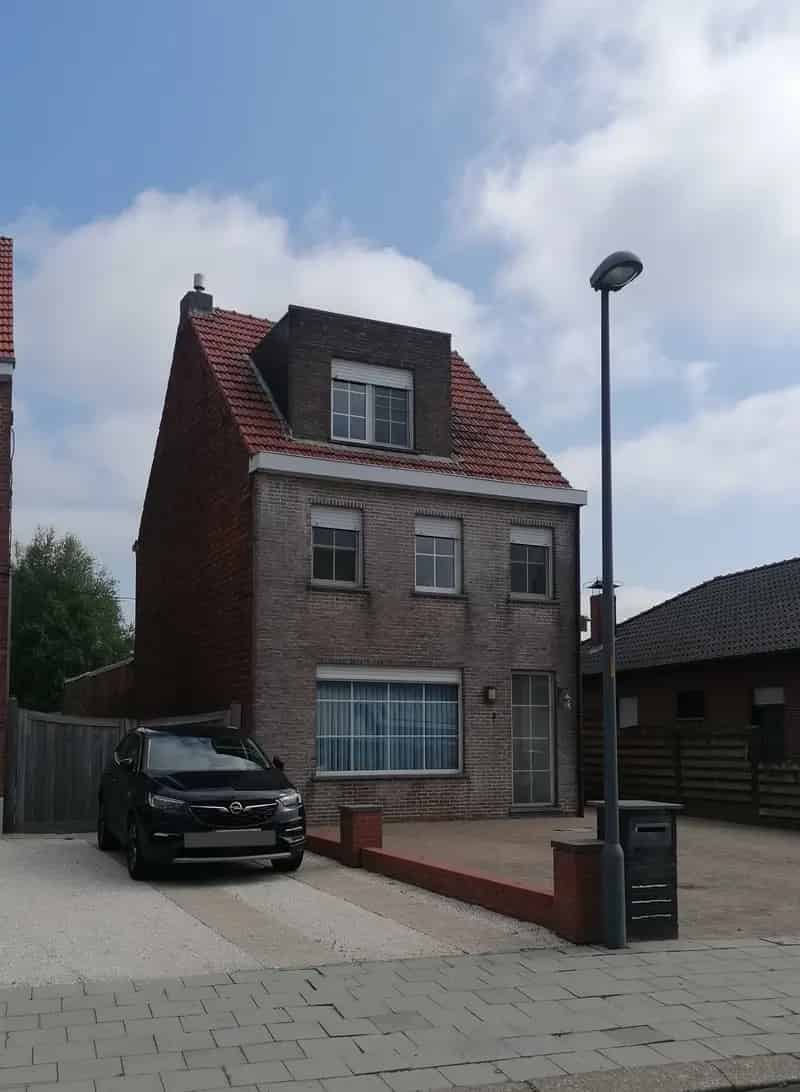 Huis te koop Sint Lenaarts 4 slaapkamers grote tuin