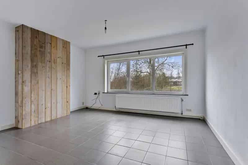Opbrengsteigendom: 2 Appartementen met Tuin en Parking