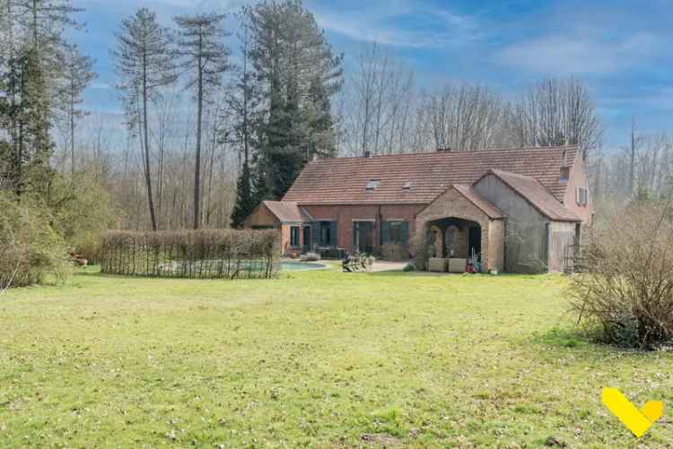 Huis te koop: Uniek landhuis met zwembad
