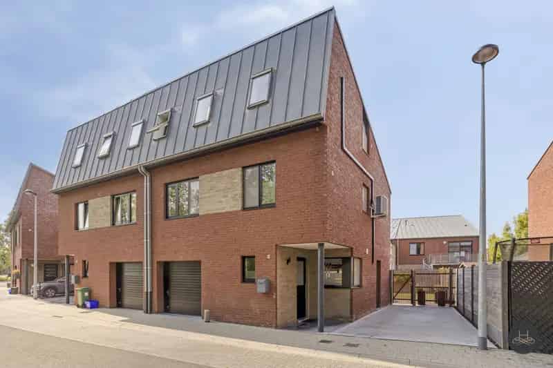 Ruime woning te Itegem met 2 slaapkamers en potentieel voor 3