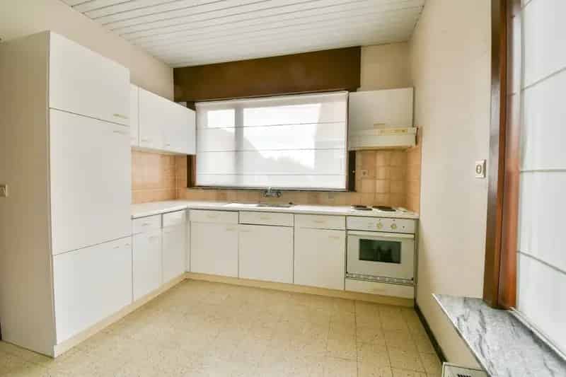 Te renoveren woning Wijnendale