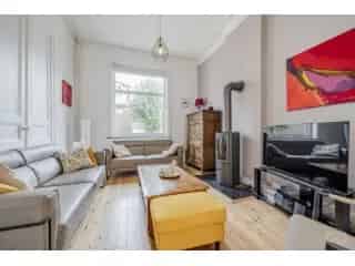 Huis te Koop Mons - Gerenoveerde Burgerwoning met Tuin en Garage