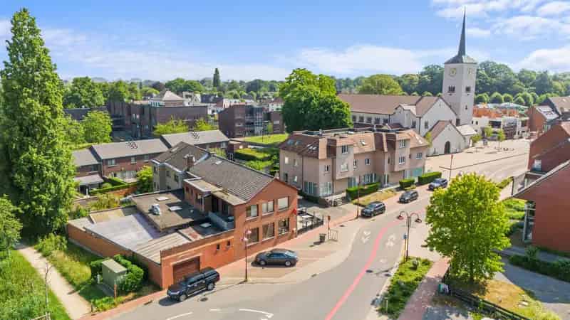 Huis te koop Landegem: Brasserie met ruim appartement