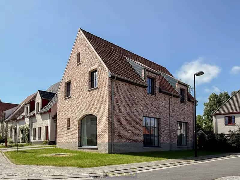 Energiezuinige Halfopen Woning te Oosterzele - 3 slaapkamers