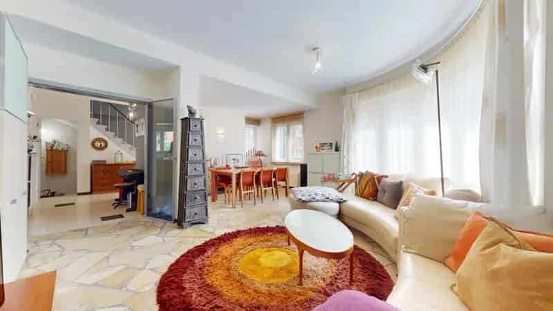 Huis te Auderghem - 4 slaapkamers - 284m² - Tuin - Garage