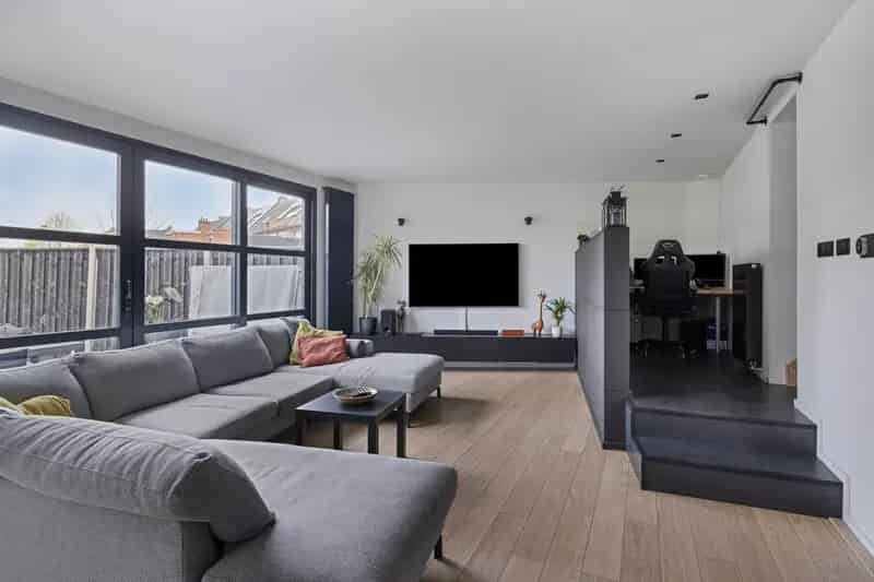 Moderne Hoekwoning 4 slaapkamers Willebroek 3 garages