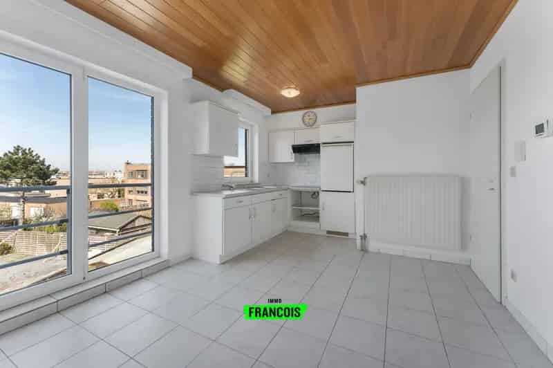 Instapklaar Appartement Wenduine Nabij Centrum en Zee