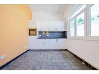 Kantoor te Koop Hornu - 2 Bureaus - Recente Renovatie