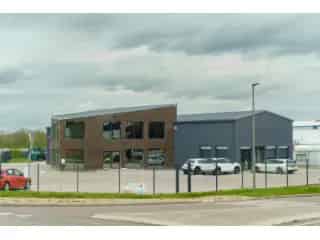 Handelspand te Koop Kuurne Grote Parking Baanwinkel
