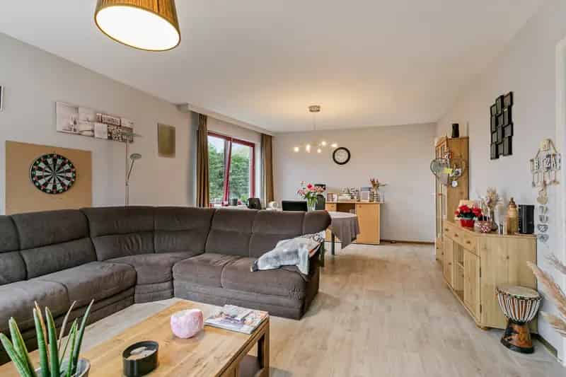 Ruim 3 Slaapkamer Appartement te Huur in Haacht