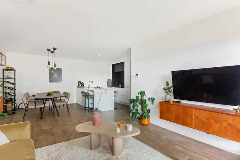 2 Slaapkamers Appartement met Terras en Autostaanplaats te Koop