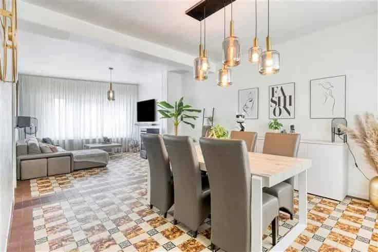 Ruime 4 Slaapkamers Huis Te Koop Denderhoutem 235m²