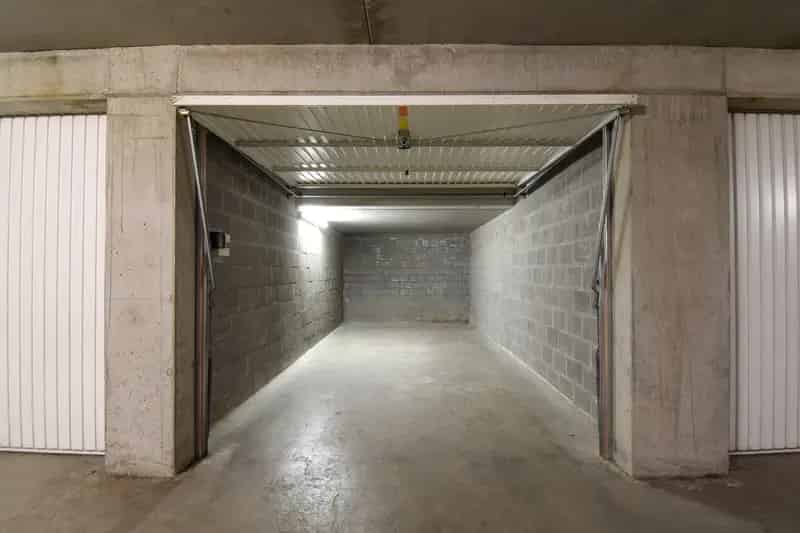 Ruime Garagebox te Huur