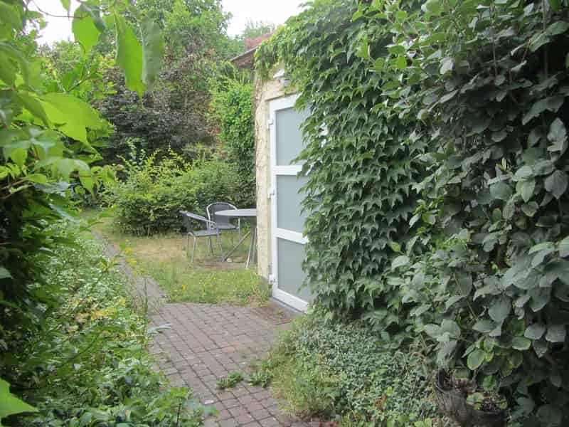 Vrijstaande woning te huur met tuin en 2 parkeerplaatsen