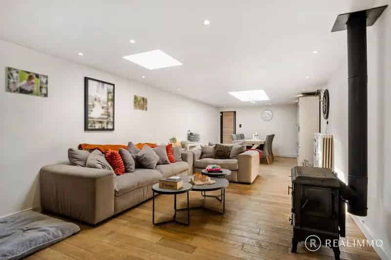 Instapklare woning met tuin garage en carport