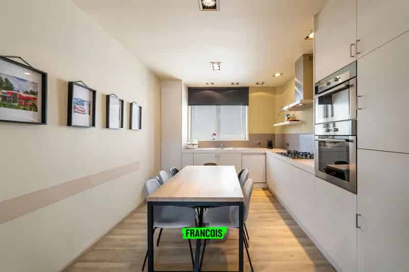 Instapklaar Appartement Oostende Centrum Nabij Zee