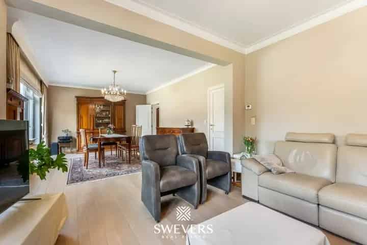 Gezinswoning 6 slaapkamers Houthalen 9a 90ca