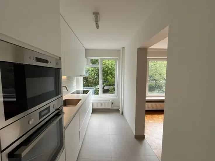 Gerenoveerd Appartement 2 Slpk Terras Berchem Pulhofwijk